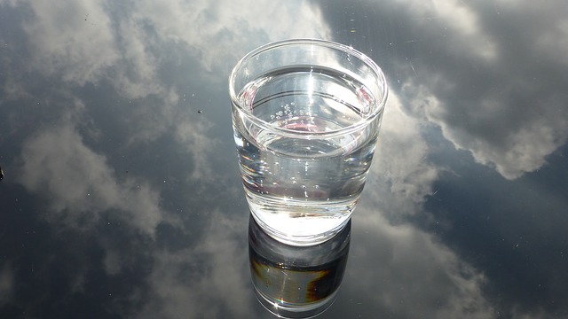 Lire la suite à propos de l’article Le poids d’un verre d’eau sur notre joie